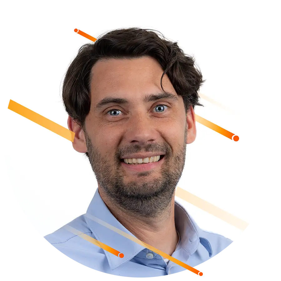 Image of Managing Director Wouter Decruy in the office.